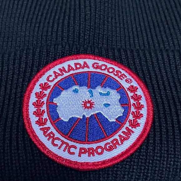 Canada Goose Arctic Program Beanie - Picture 3 of 9